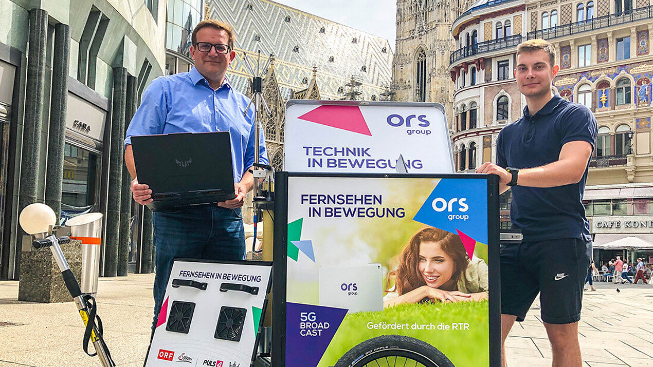 Techniker mit Messwagen am Wiener Stephansplatz